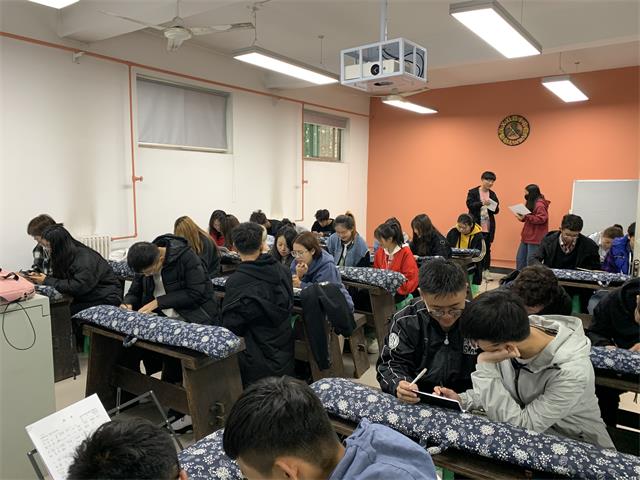 【完满班级】万人空港 喜迎国庆”创意绘画大赛比拼
