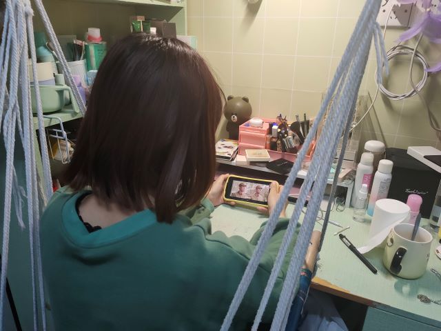 【完满班级】观雷锋前辈事迹 品前辈的精神