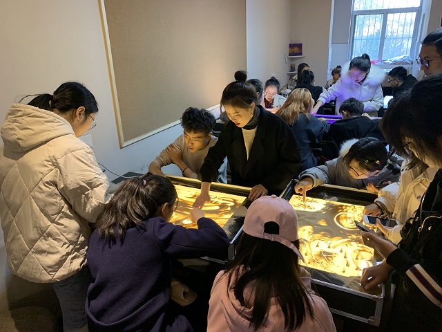 【B类社团】“迈入青春门树,立远大志向”——青春沙画展示
