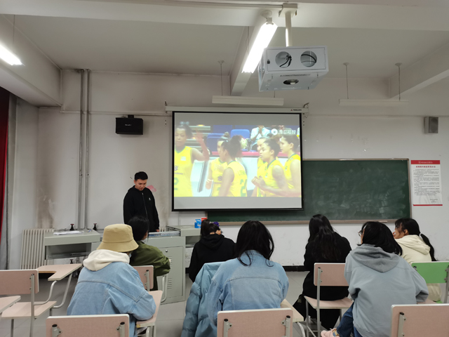 【完满班级】感悟女排精神 畅谈无悔青春