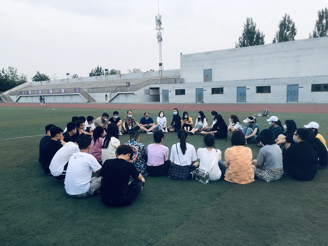 【学业导师】“薪火相传 ,引路启航”——记环境设计专业1801班师生交流会