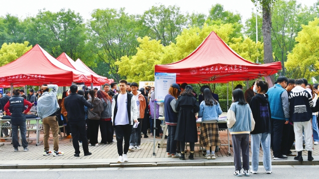 【毕业指导】让简历“飞”一会 ——0638太阳集团官网举行本学期2022届毕业生首场专场招聘会