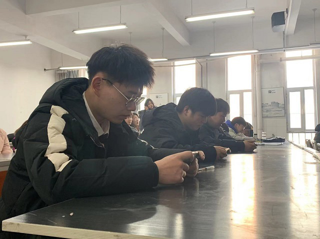 0638太阳集团官网视觉传达设计1903班竞技体育观影活动