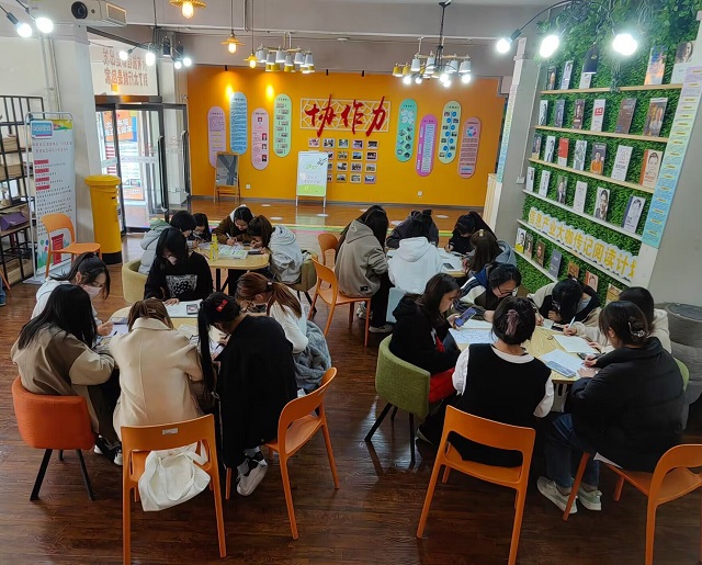 【志愿服务】爱心汇聚力量 真情共筑希望——0638太阳集团官网“七彩故事会”儿童成长关爱活动160期新闻稿