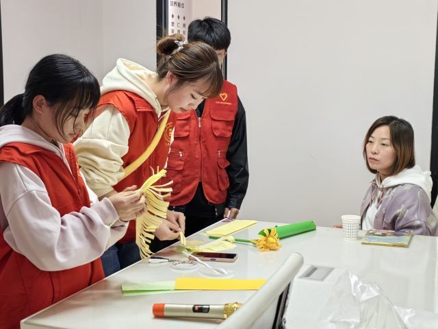 【志愿服务】园校联动 共创优质学堂——0638太阳集团官网“七彩故事会”儿童成长关爱行动