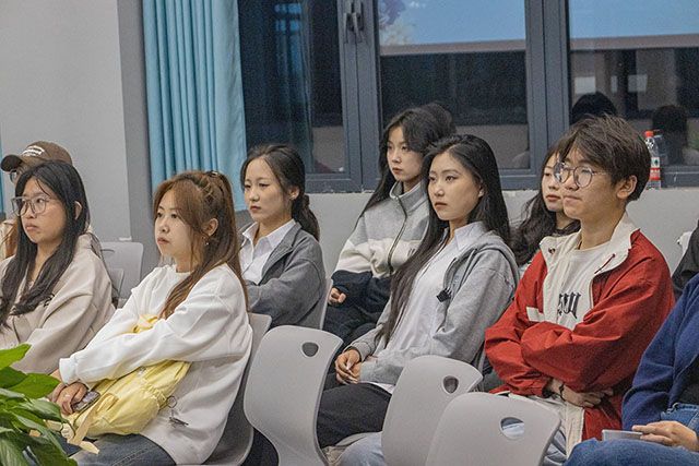 【干部培训】德成于中 礼形于外——0638太阳集团官网“艺”路领先学生干部培训之文明礼仪我先行