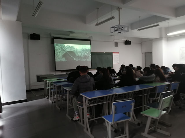 【完满班级】感恩从小开始让爱温暖彼此