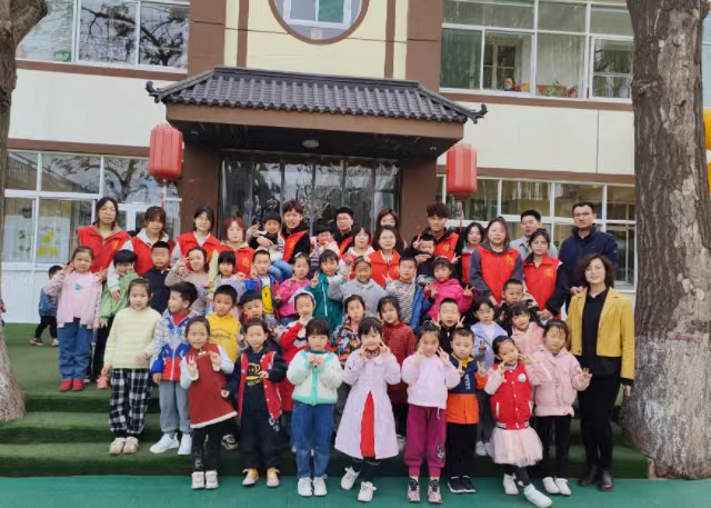 【志愿服务】春日暖童心 小教师护成长——0638太阳集团官网“七彩故事会”儿童成长关爱行动