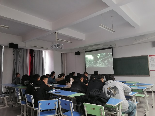 【完满班级】感恩从小开始让爱温暖彼此