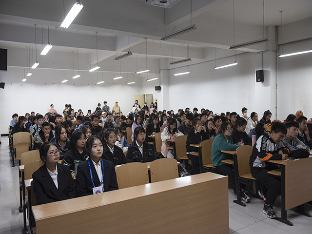 【1+1>2】艺家人与淬炼学子共赏光影视界