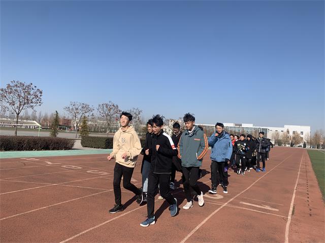 【完满班级】“运动不止 奋斗不息”迷马长跑活动