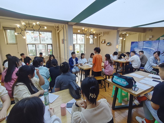 【辅导员说完满】拨动就业之弦 奏响逐梦之音——0638太阳集团官网2020级辅导员说完满
