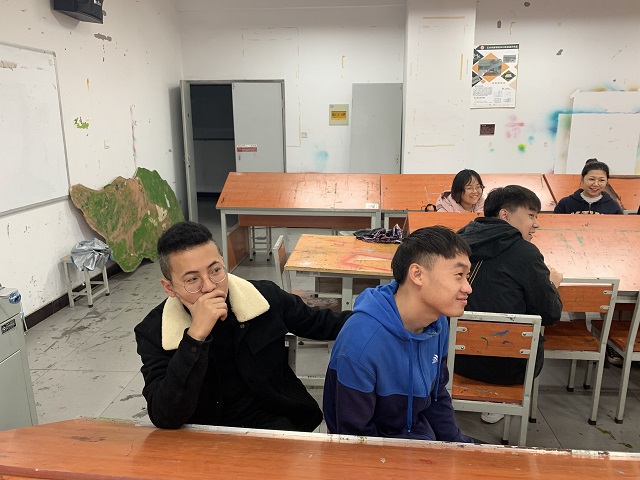 【完满活动】“国尔忘家 浩气长存”爱国主题班会