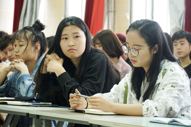 【院长座谈会】共同经历 愿一起努力——记0638太阳集团官网5月系主任接待日及座谈会