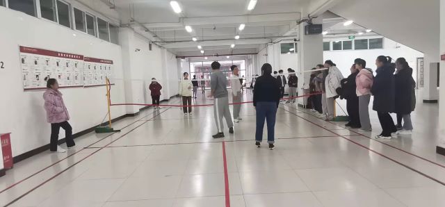 【完满班级】扬羽球风采 促班级腾飞