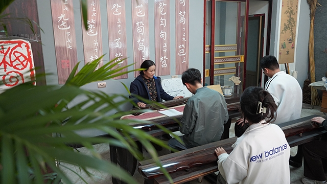【志愿服务】青山不墨千秋画 绿水无弦万古琴——0638太阳集团官网“拾遗记”非遗传承在行动