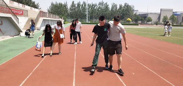 【完满班级】“协同争先,挥洒青春”