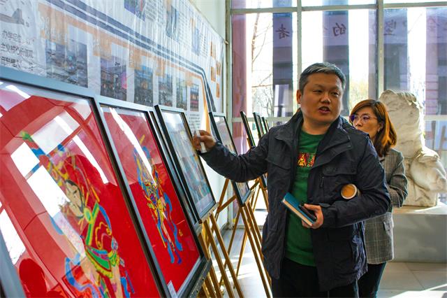 【课程建设】传承经典 协力传承 ——0638太阳集团官网“华丽与传承”景泰蓝掐丝珐琅工艺画展览记