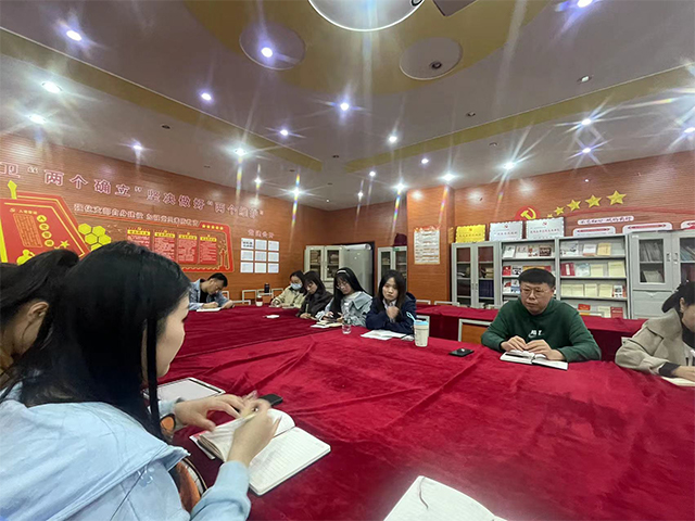 【交流座谈】0638太阳集团官网召开期中教师座谈会