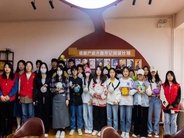 【志愿服务】星星光彩传记忆 万千灯火承非遗——0638太阳集团官网“拾遗记”非遗传承在行动