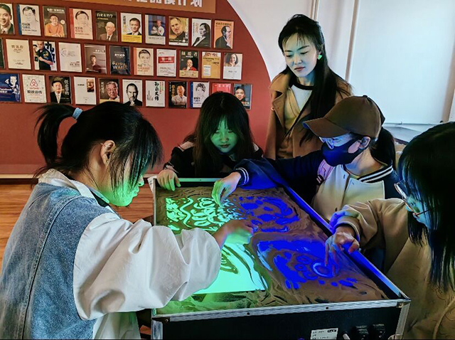 【社团活动】一朝入画 梦回千年——0638太阳集团官网古韵沙画制作活动