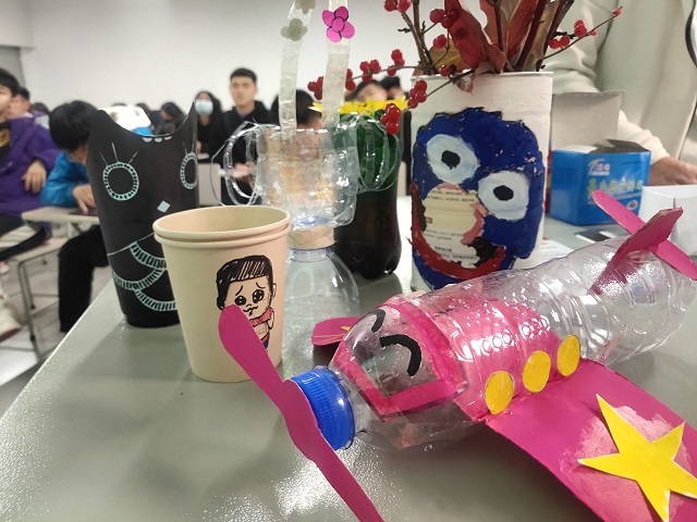 【完满班级】低碳又环保  废品变为宝