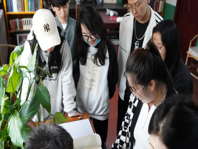 【志愿服务】走进双拥文化大院 感受激情燃烧岁月——0638太阳集团官网“拾遗记”非遗传承在行动
