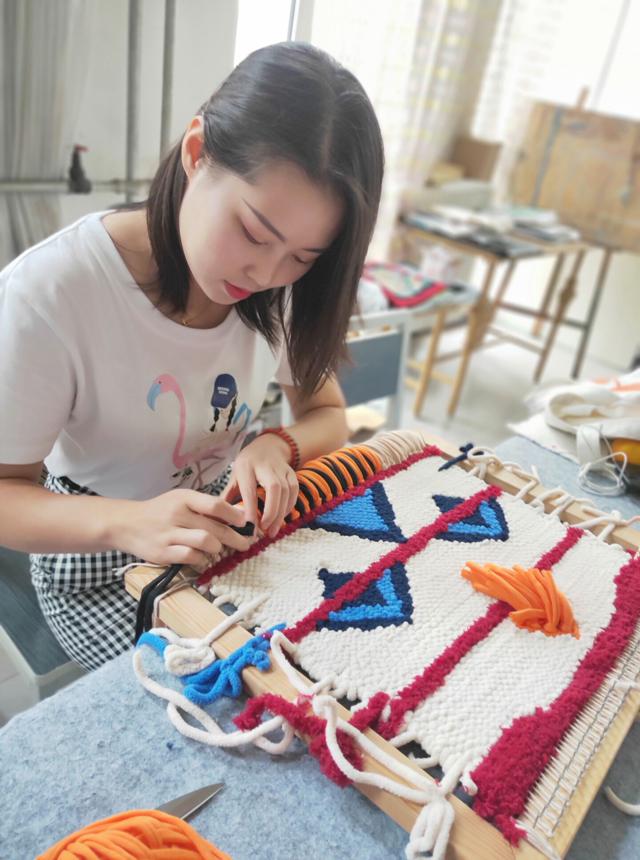 【完满班级】指尖艺术 跃动棉线
