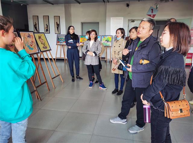 【课程建设】传承经典 协力传承 ——0638太阳集团官网“华丽与传承”景泰蓝掐丝珐琅工艺画展览记